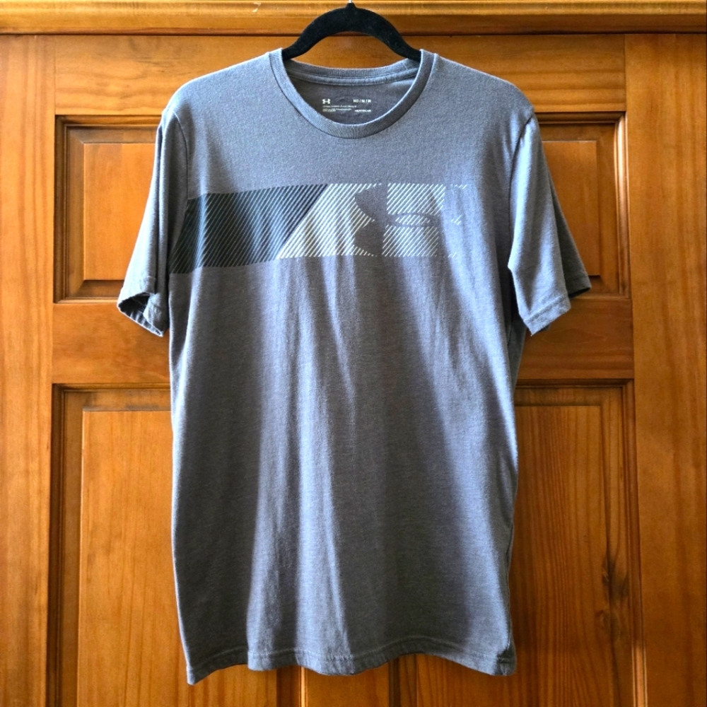 UNDER ARMOUR GREY TSHIRT Loose Fit Size M